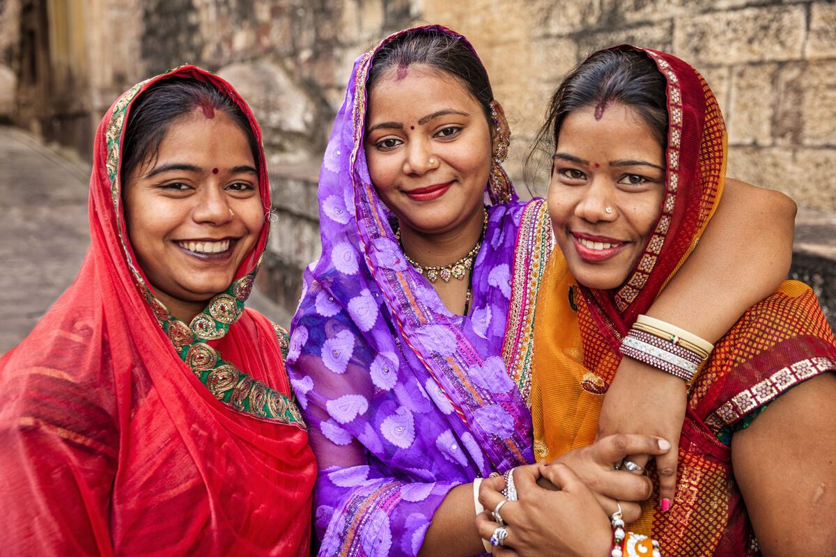 Neither-Indian-Nor-English-And-A-Slight-Oddity-To-Both neither-indian-nor-english-and-a-slight-oddity-to-both