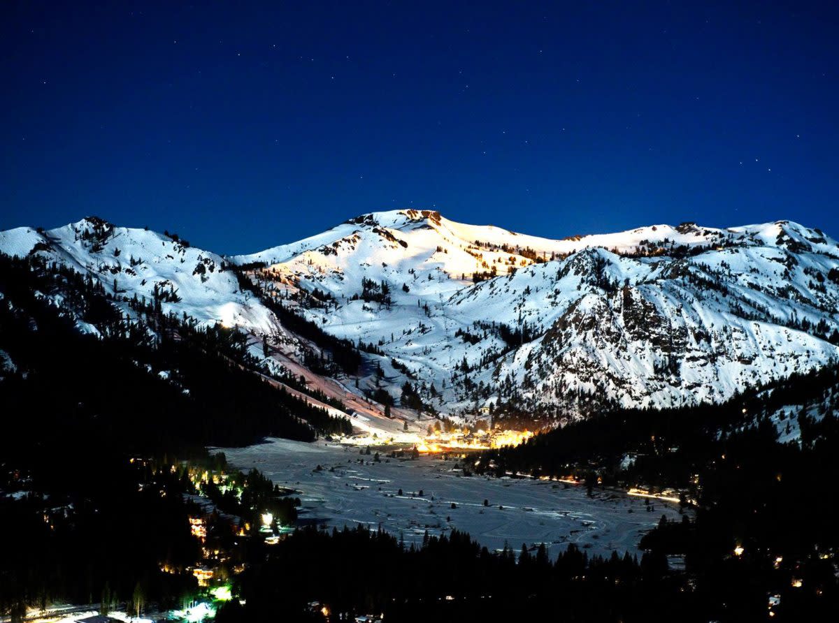 Night-Skiing-At-Brighton-Experience-The-Slopes-After-Dark night-skiing-at-brighton-experience-the-slopes-after-dark