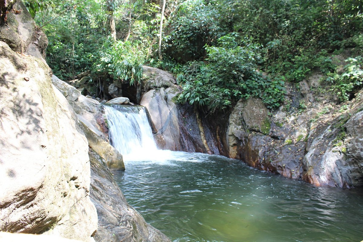 Pozo-Azul-Waterfalls-In-Cocle-Panama pozo-azul-waterfalls-in-cocle-panama