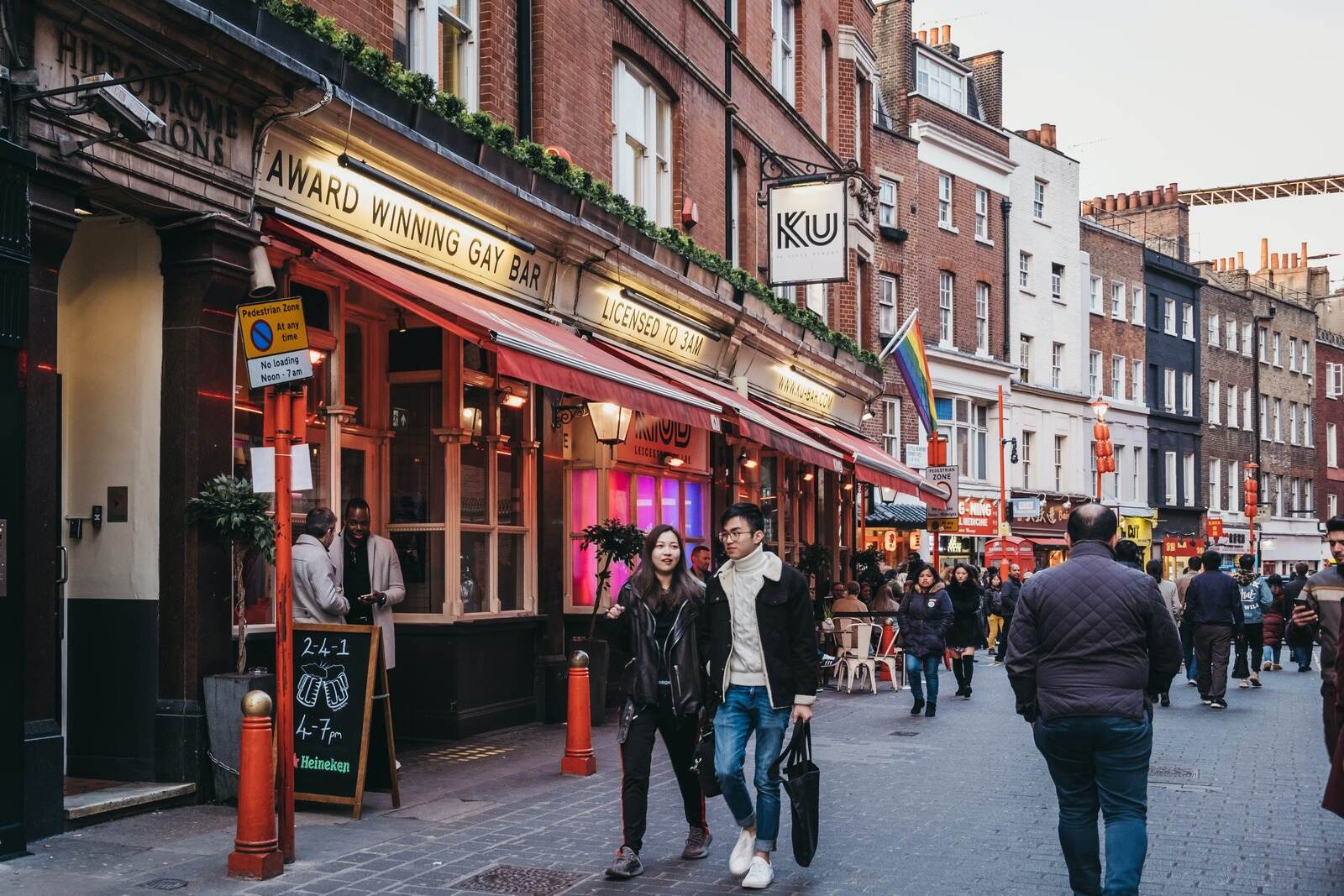 stepping-out-in-london-east-end-food-tour