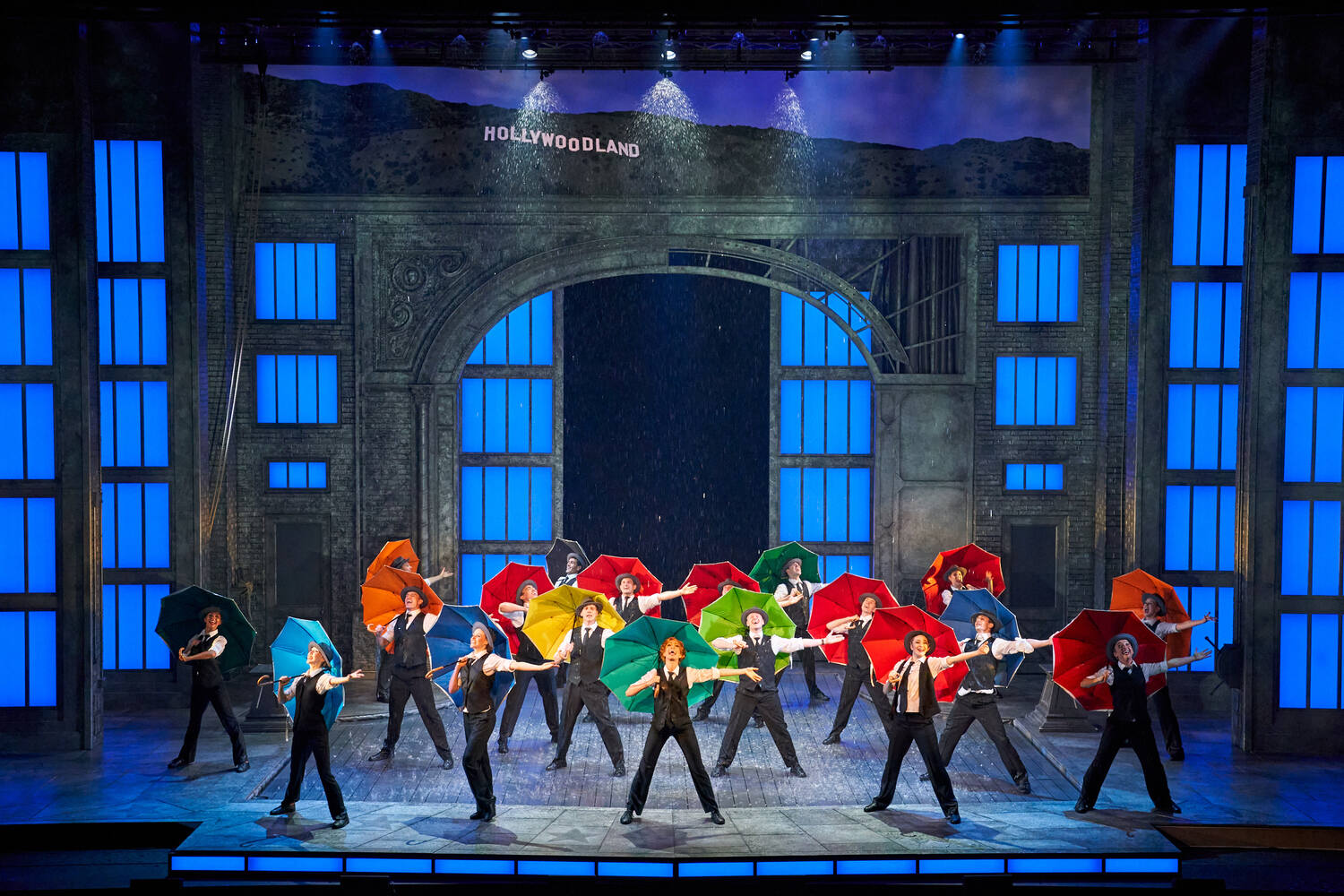 Stepping-Out-In-London-Singing-In-The-Rain-the-Musical stepping-out-in-london-singing-in-the-rain-the-musical