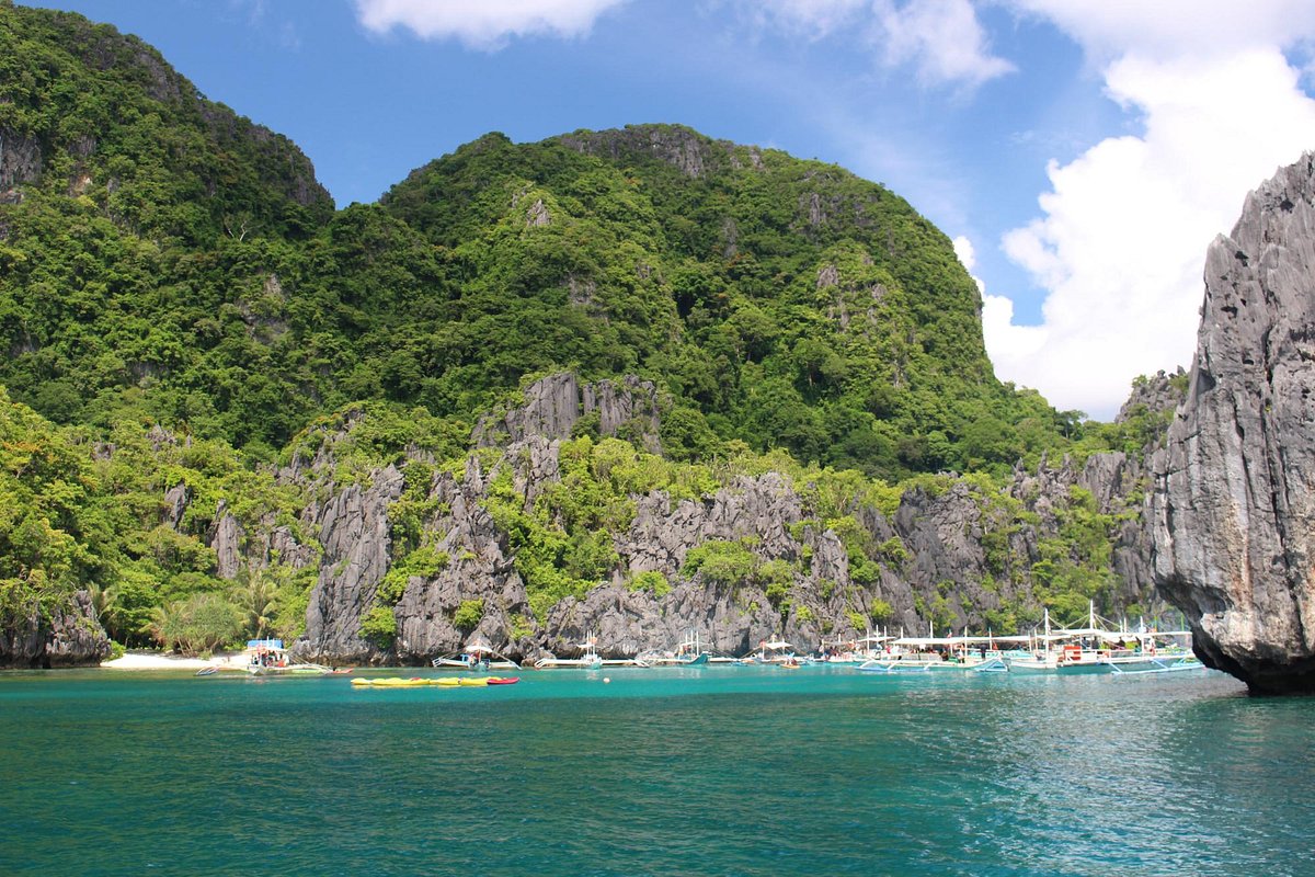 the-small-lagoon-in-el-nido-palawan-a-complete-guide
