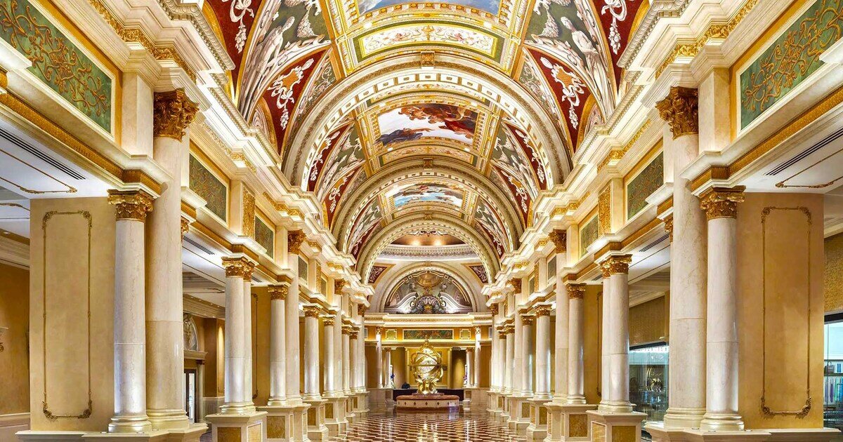 These-Are-The-8-Best-Vegas-Hotels-For-First-Timers these-are-the-8-best-vegas-hotels-for-first-timers