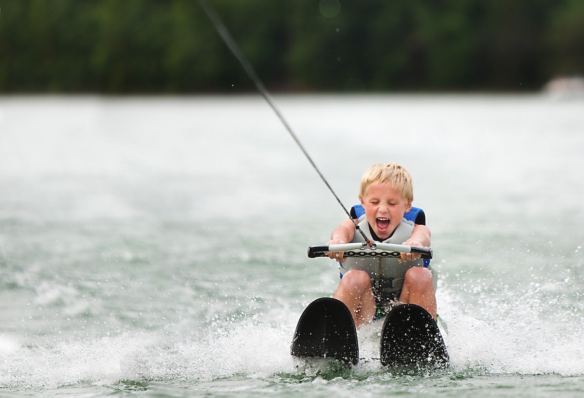 Water-Skiing-Safety-Practices-Essential-Tips water-skiing-safety-practices-essential-tips