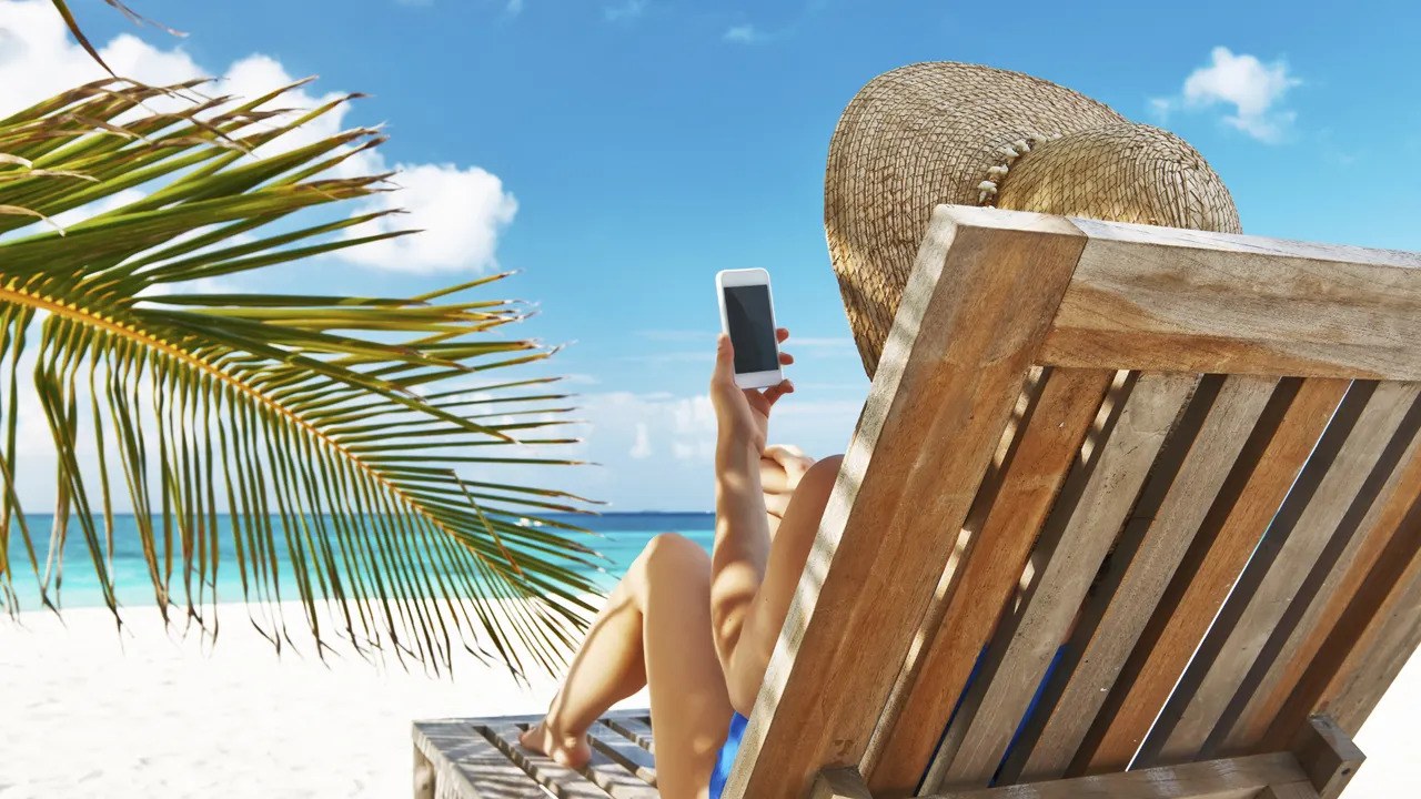 What-Is-The-Difference-Between-Staycation-And-Vacation what-is-the-difference-between-staycation-and-vacation