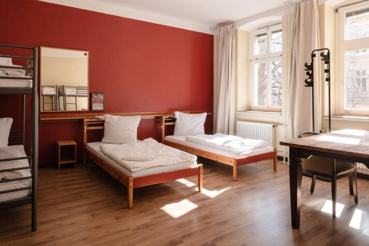 What-Is-The-Hostel-In-Berlin-That-Has-Motorhomes-In-It what-is-the-hostel-in-berlin-that-has-motorhomes-in-it
