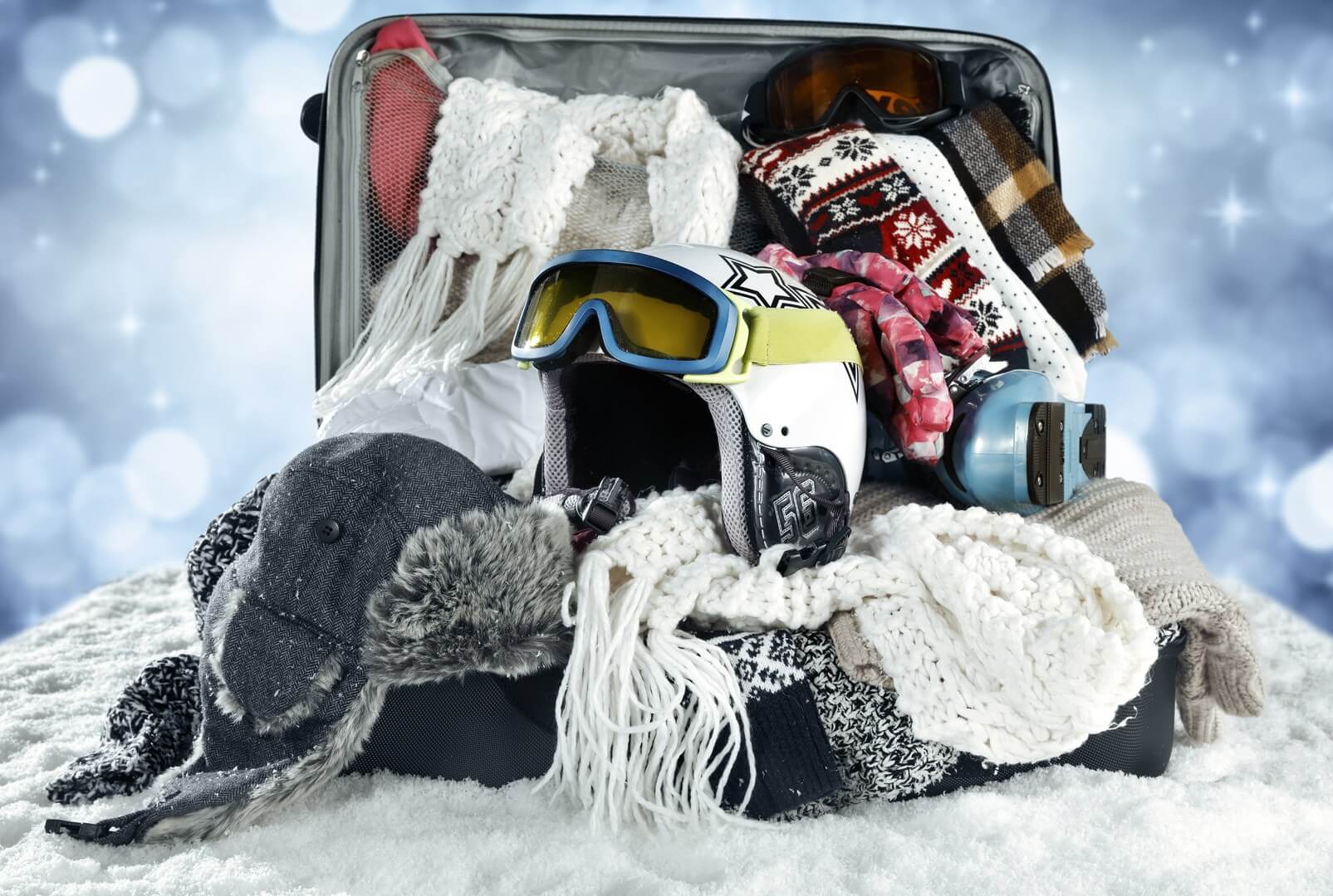 What-To-Bring-On-Your-Skiing-Trip-Essentials-And-Extras what-to-bring-on-your-skiing-trip-essentials-and-extras
