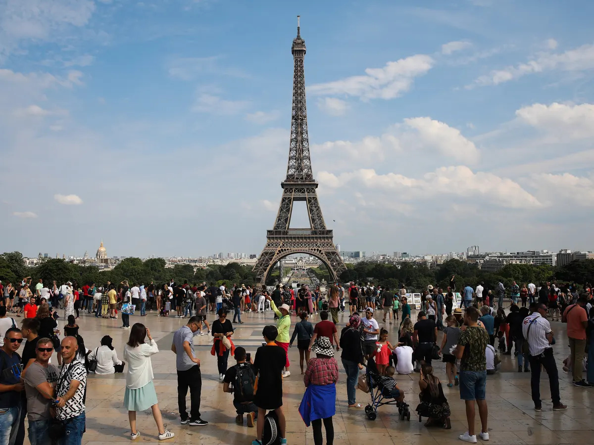 Where-To-Stay-In-Paris-As-A-Tourist where-to-stay-in-paris-as-a-tourist