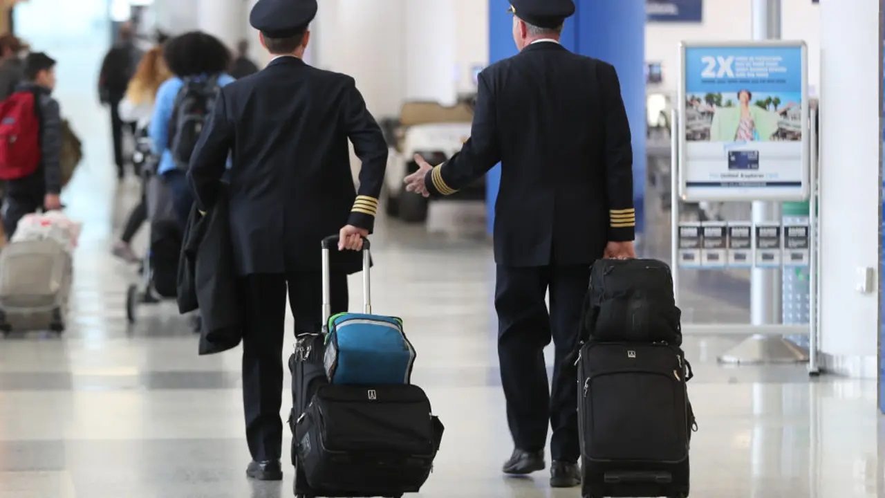Why-Do-Flight-Crews-Like-Travelpro why-do-flight-crews-like-travelpro