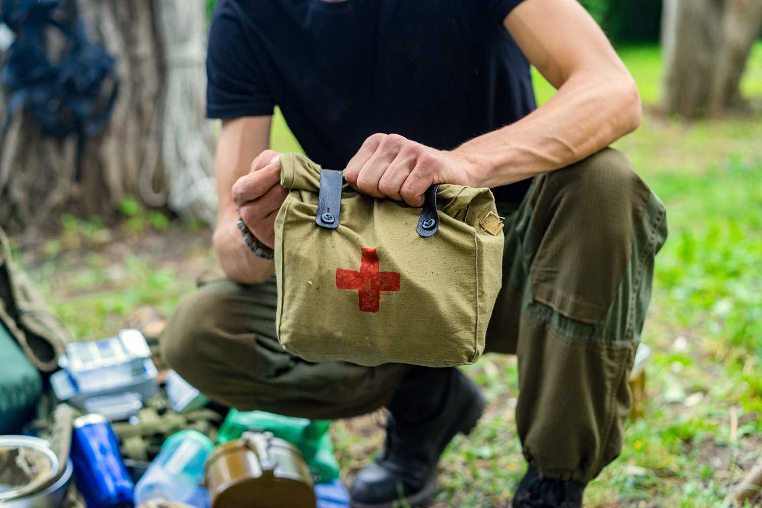 first-aid-for-campers-preparing-a-camping-first-aid-kit