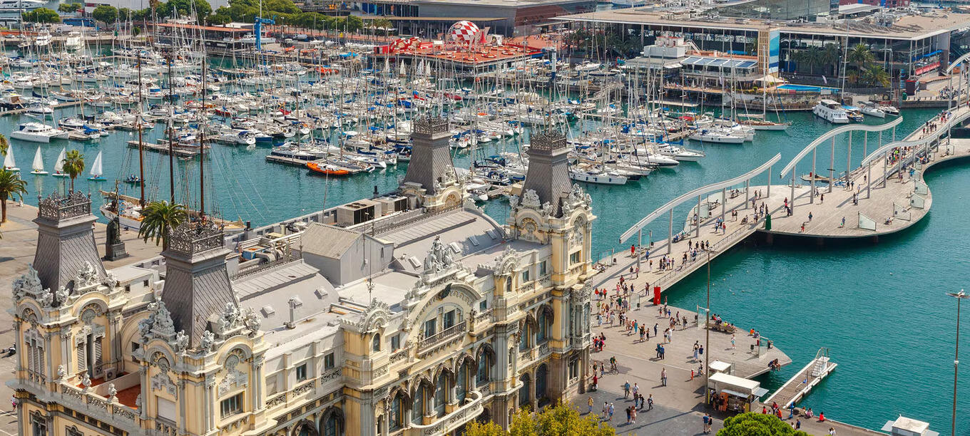 how far is barcelona cruise port to airport