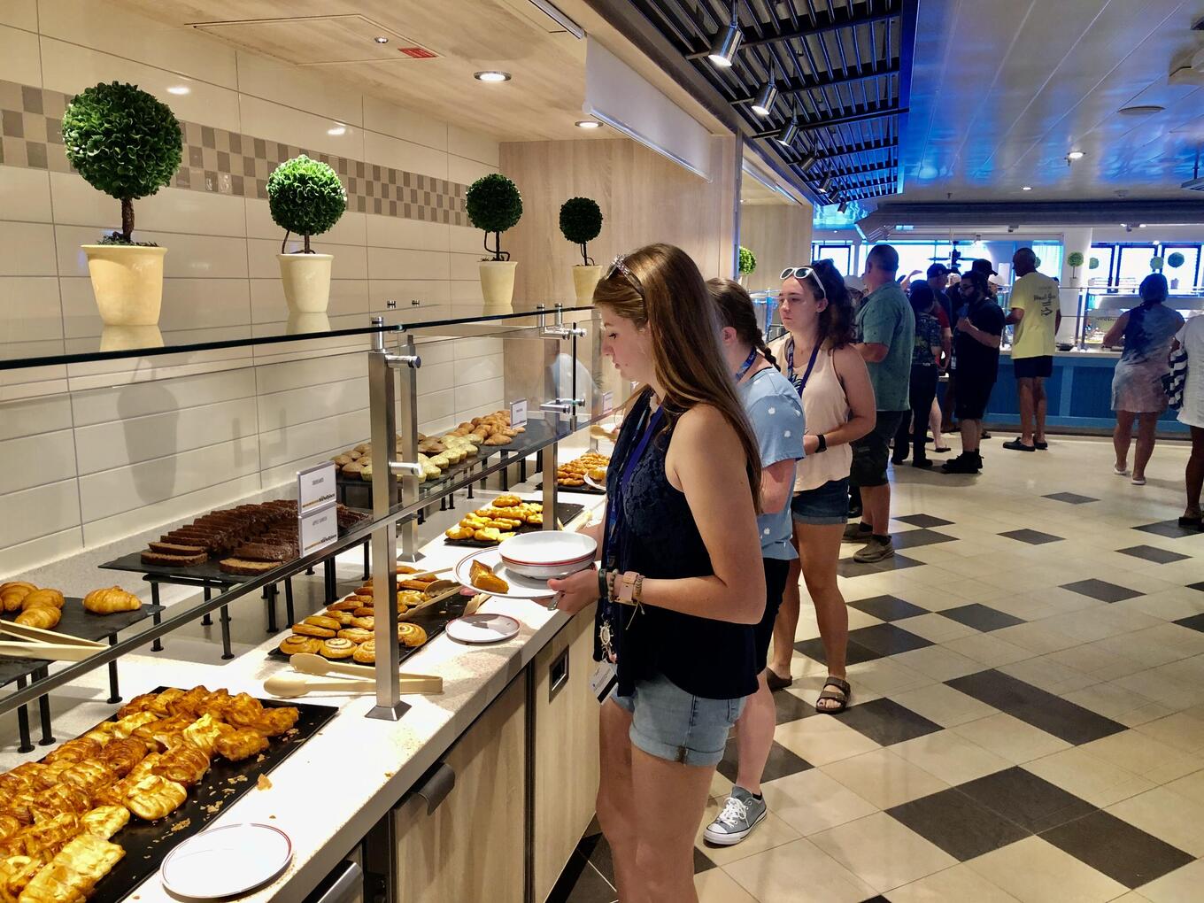 how-is-the-food-on-carnival-cruise