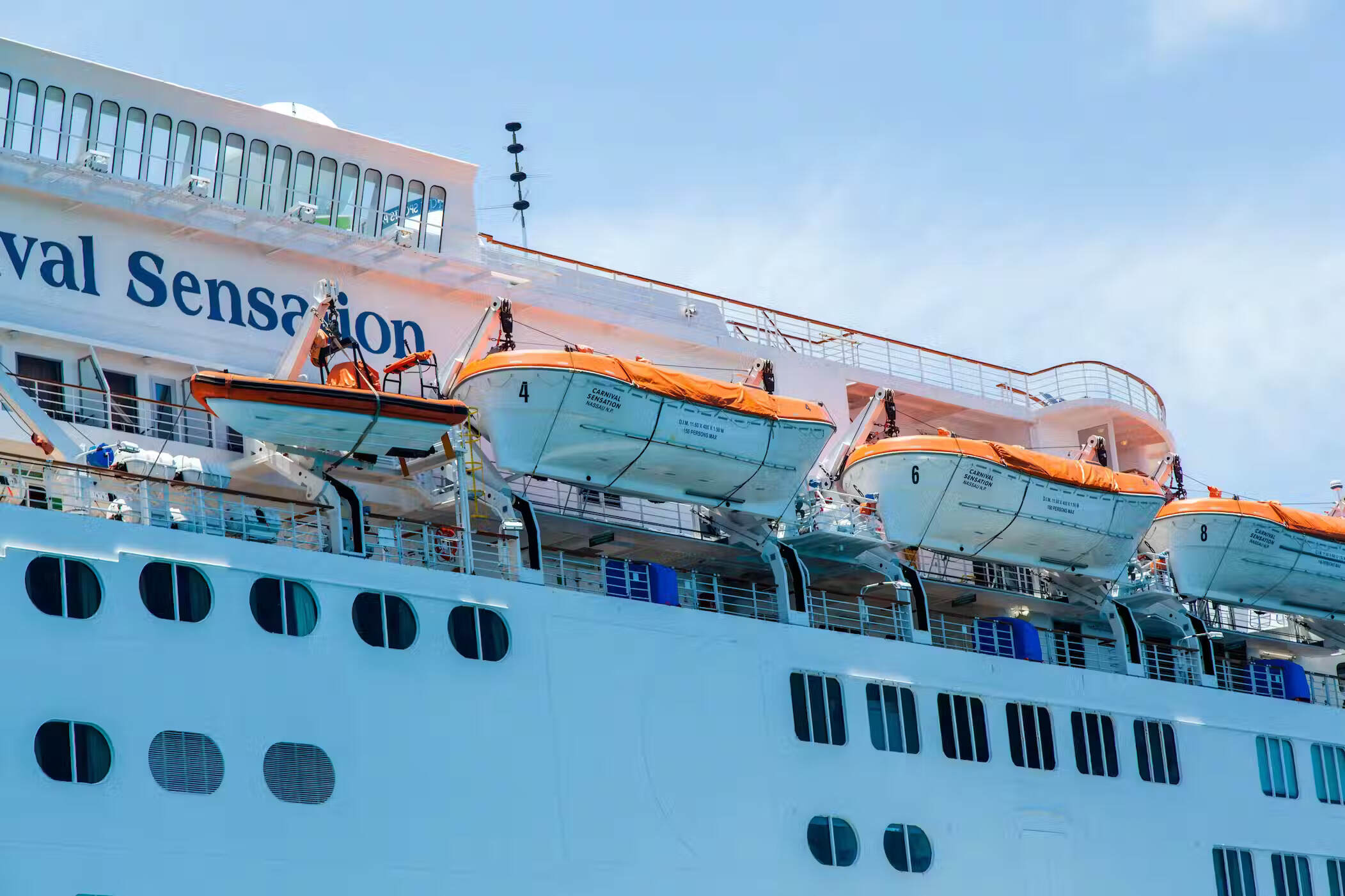 how-many-lifeboats-are-required-on-a-cruise-ship