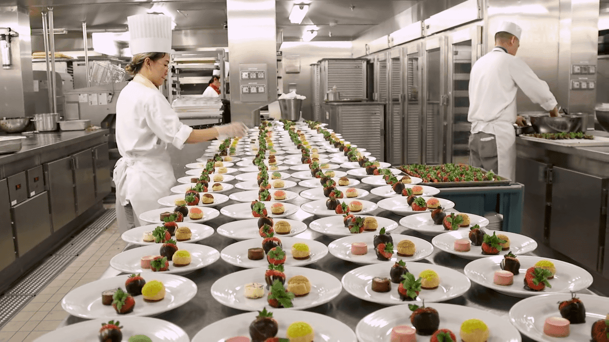 How-Much-Does-A-Cook-Make-On-A-Cruise-Ship how-much-does-a-cook-make-on-a-cruise-ship