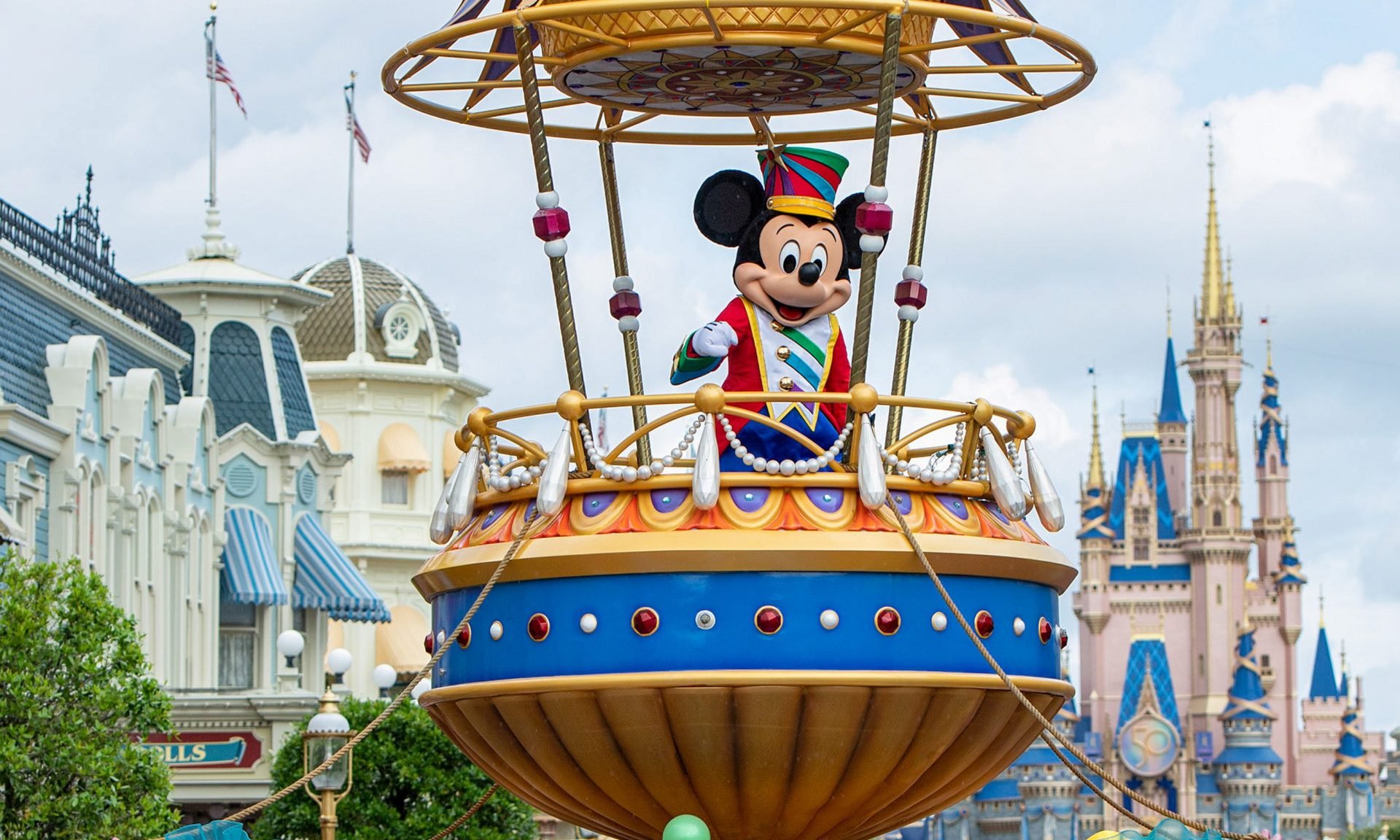 How-Much-Does-A-Disney-Vip-Tour-Guide-Make how-much-does-a-disney-vip-tour-guide-make