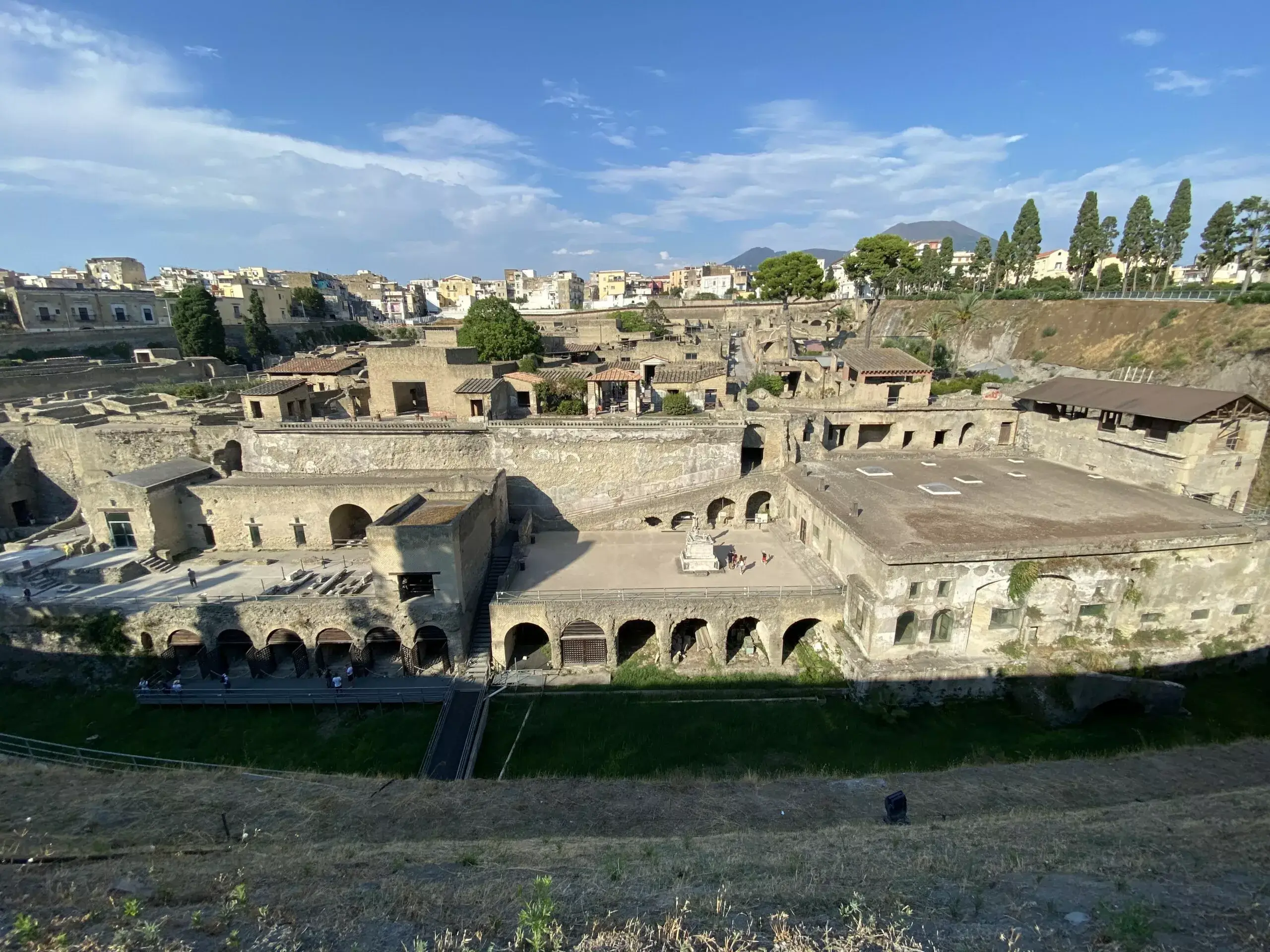 how-much-does-a-tour-guide-cost-at-herculaneum