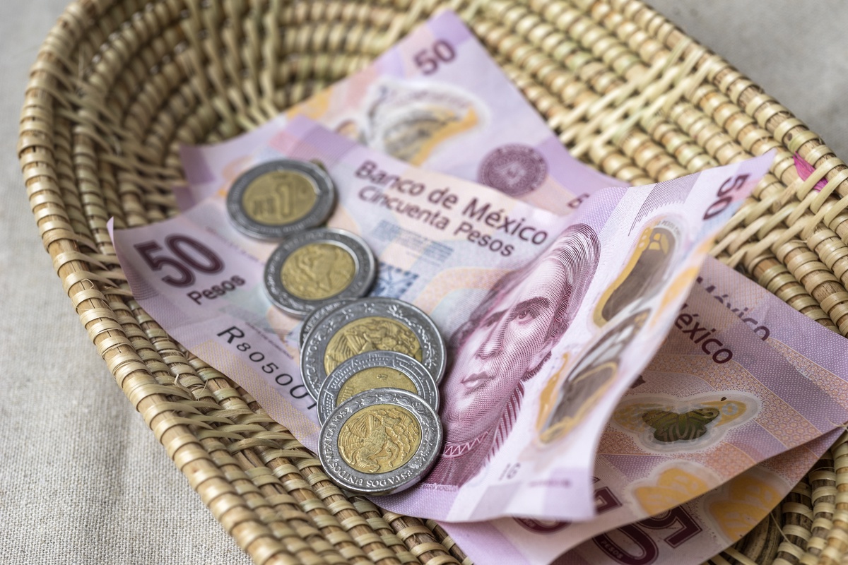 How-Much-To-Tip-A-Tour-Guide-In-Mexico how-much-to-tip-a-tour-guide-in-mexico