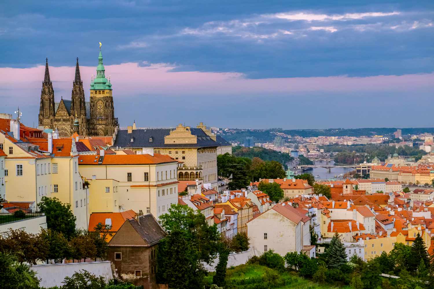 How-Much-To-Tip-A-Tour-Guide-In-Prague how-much-to-tip-a-tour-guide-in-prague