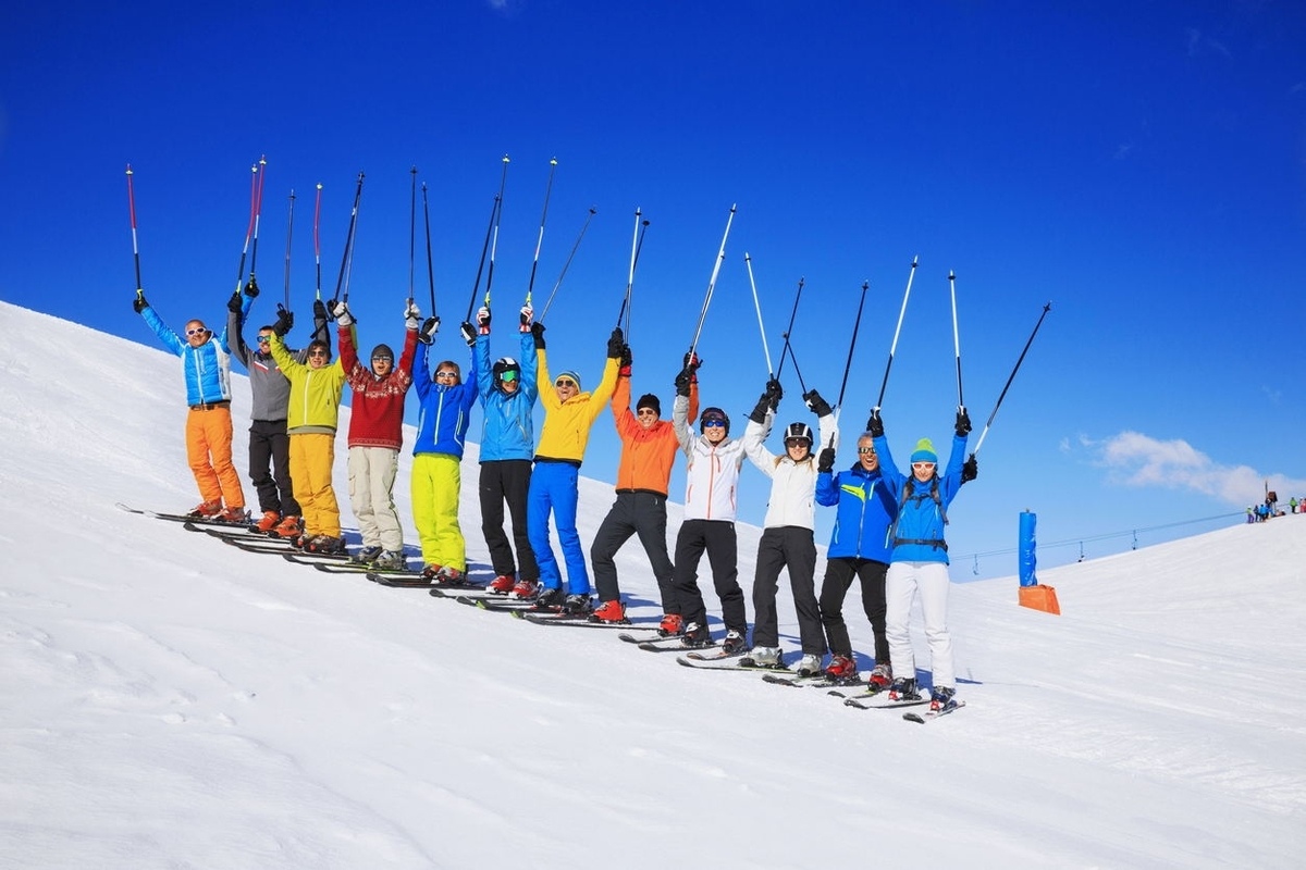 how-to-plan-a-ski-trip-with-friends