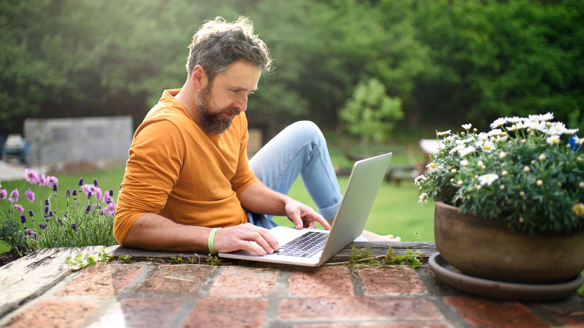How-To-Put-Internet-In-A-Guest-House-100-Yards-Away-From-The-Main-House how-to-put-internet-in-a-guest-house-100-yards-away-from-the-main-house
