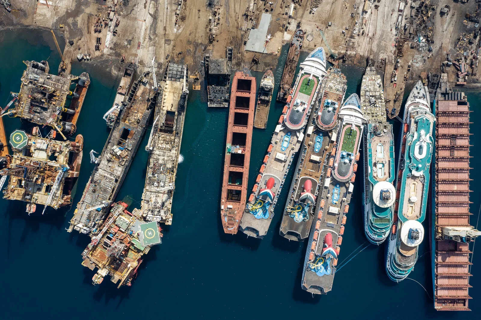 Old-Cruise-Ships-Where-Are-They-Now old-cruise-ships-where-are-they-now
