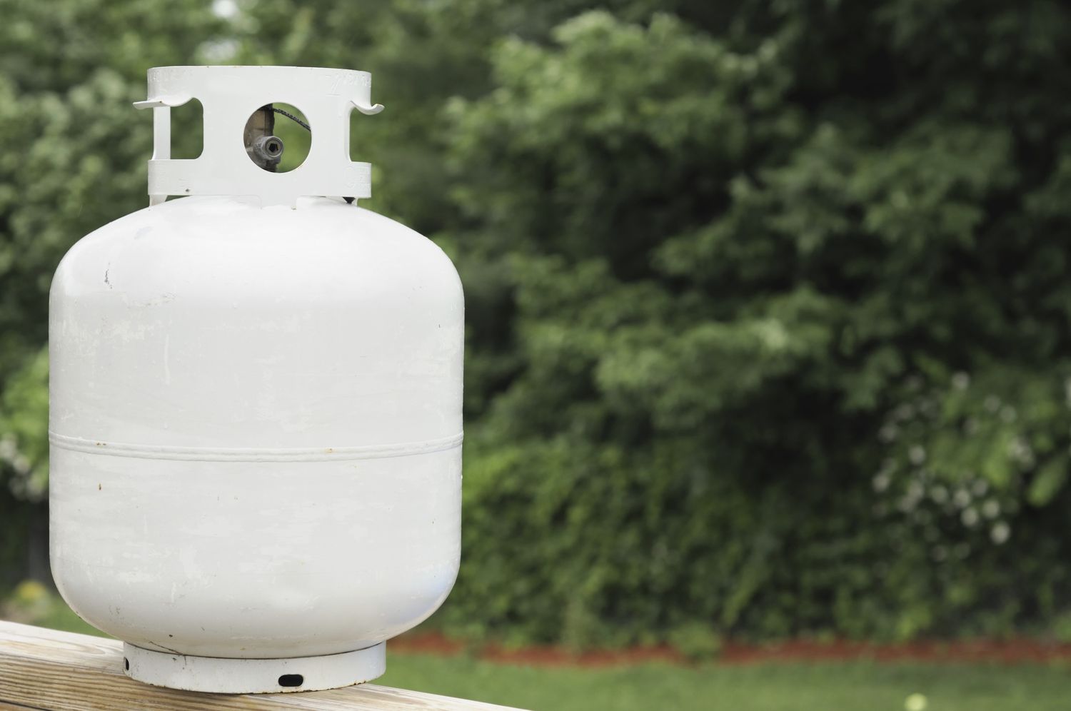 Storing-Camping-Propane-Tanks-Safety-Tips-And-Recommendations storing-camping-propane-tanks-safety-tips-and-recommendations