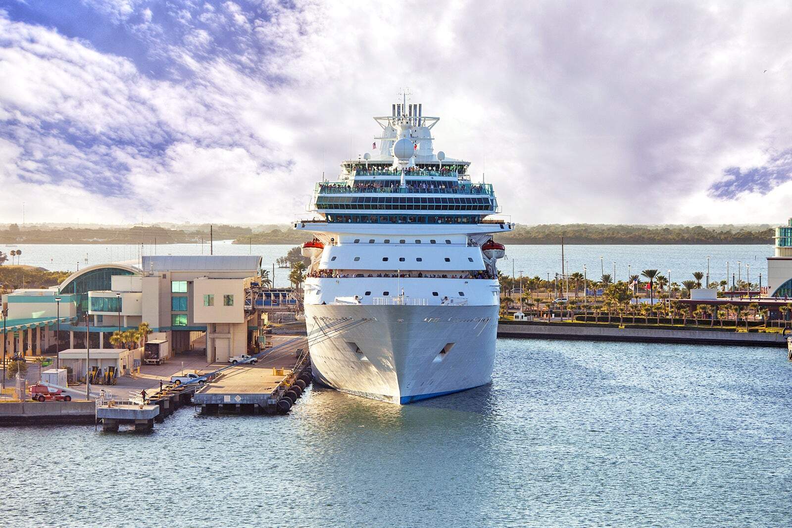 which cruise ships sail from port canaveral