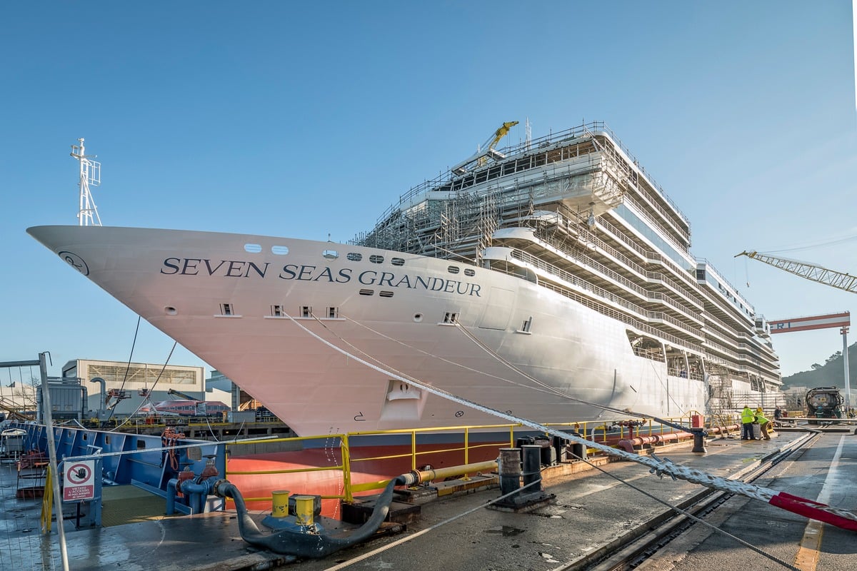 what-does-it-cost-to-build-a-cruise-ship