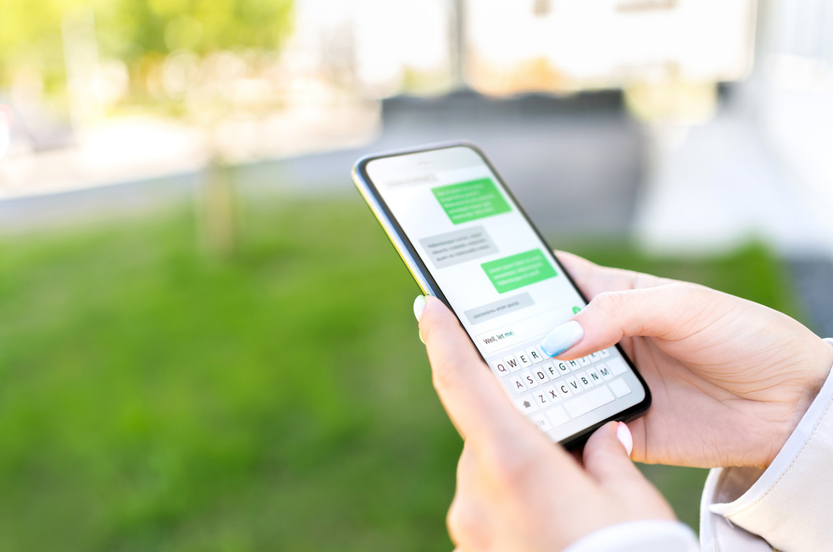 What-Does-Roaming-Auto-Retrieve-Messages-Mean what-does-roaming-auto-retrieve-messages-mean