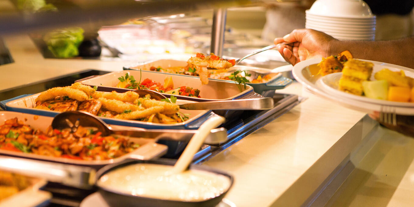 What-Food-And-Drinks-Are-Included-On-A-Carnival-Cruise what-food-and-drinks-are-included-on-a-carnival-cruise