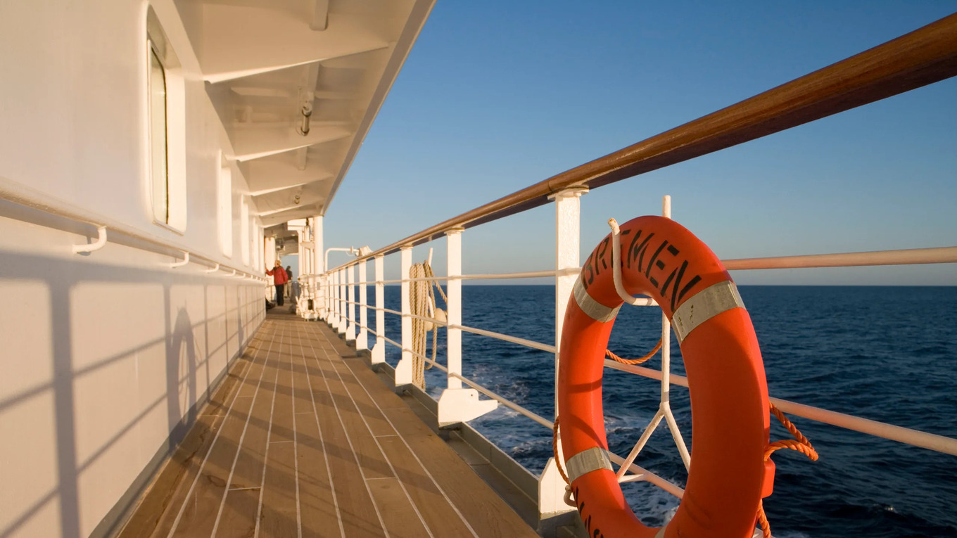 What-Happens-If-You-Fall-Off-A-Cruise-Ship what-happens-if-you-fall-off-a-cruise-ship
