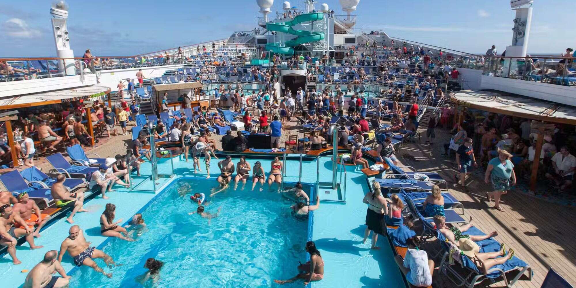 what-is-the-average-number-of-passengers-on-a-cruise-ship