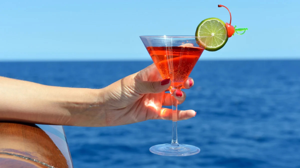 what-is-the-drinking-age-on-a-cruise-ship