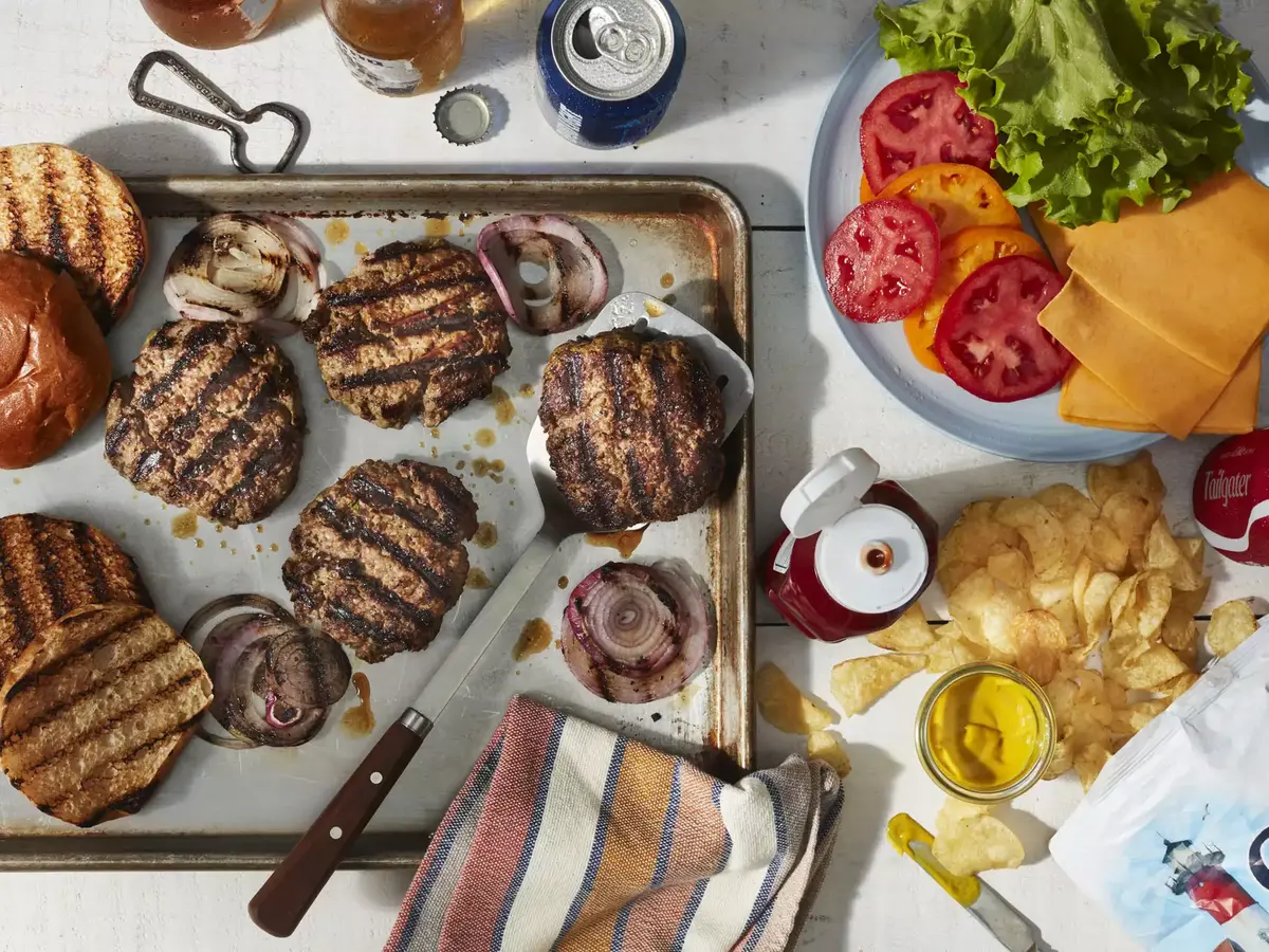 What-Is-The-Maximum-Amount-Of-Time-Food-Should-Be-Left-Out-On-A-Picnic-Table-In-The-Backyard what-is-the-maximum-amount-of-time-food-should-be-left-out-on-a-picnic-table-in-the-backyard