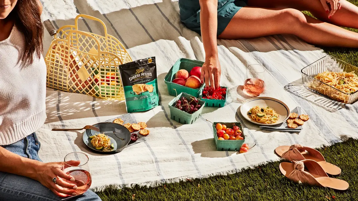 What-To-Bring-To-A-Picnic what-to-bring-to-a-picnic