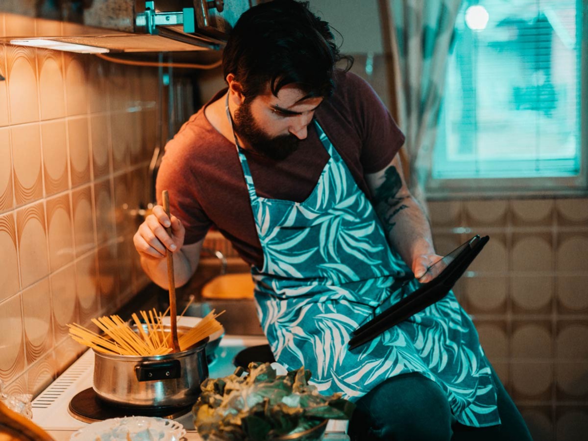 What-To-Bring-To-Cook-In-A-Hostel what-to-bring-to-cook-in-a-hostel