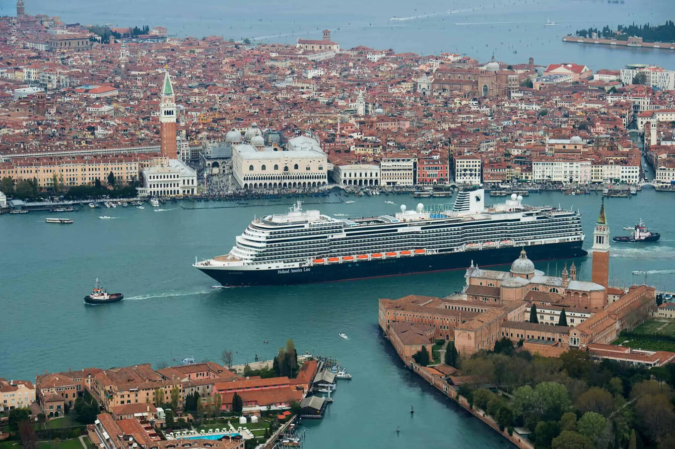 where-is-the-cruise-ship-port-in-venice