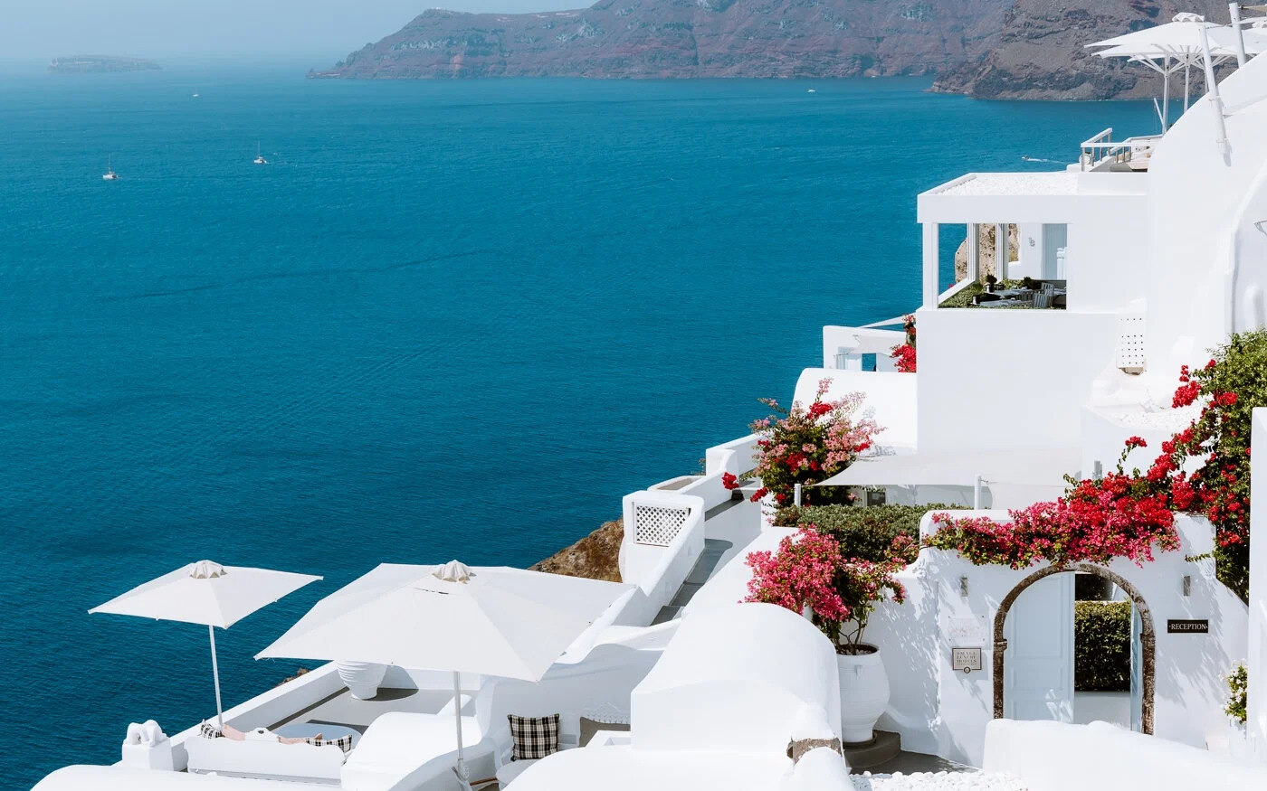 Where-To-Stay-In-Santorini-For-Honeymoon where-to-stay-in-santorini-for-honeymoon