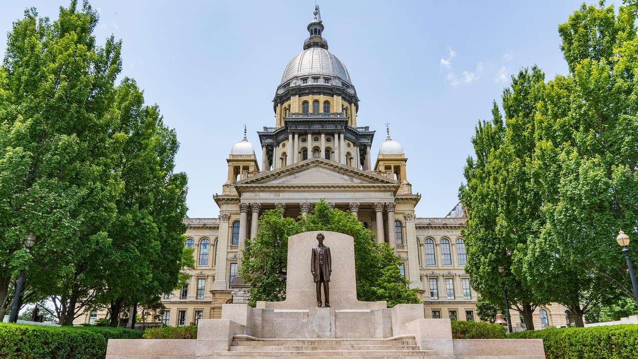 12-Iconic-Landmarks-To-See-In-Springfield-Illinois 12-iconic-landmarks-to-see-in-springfield-illinois