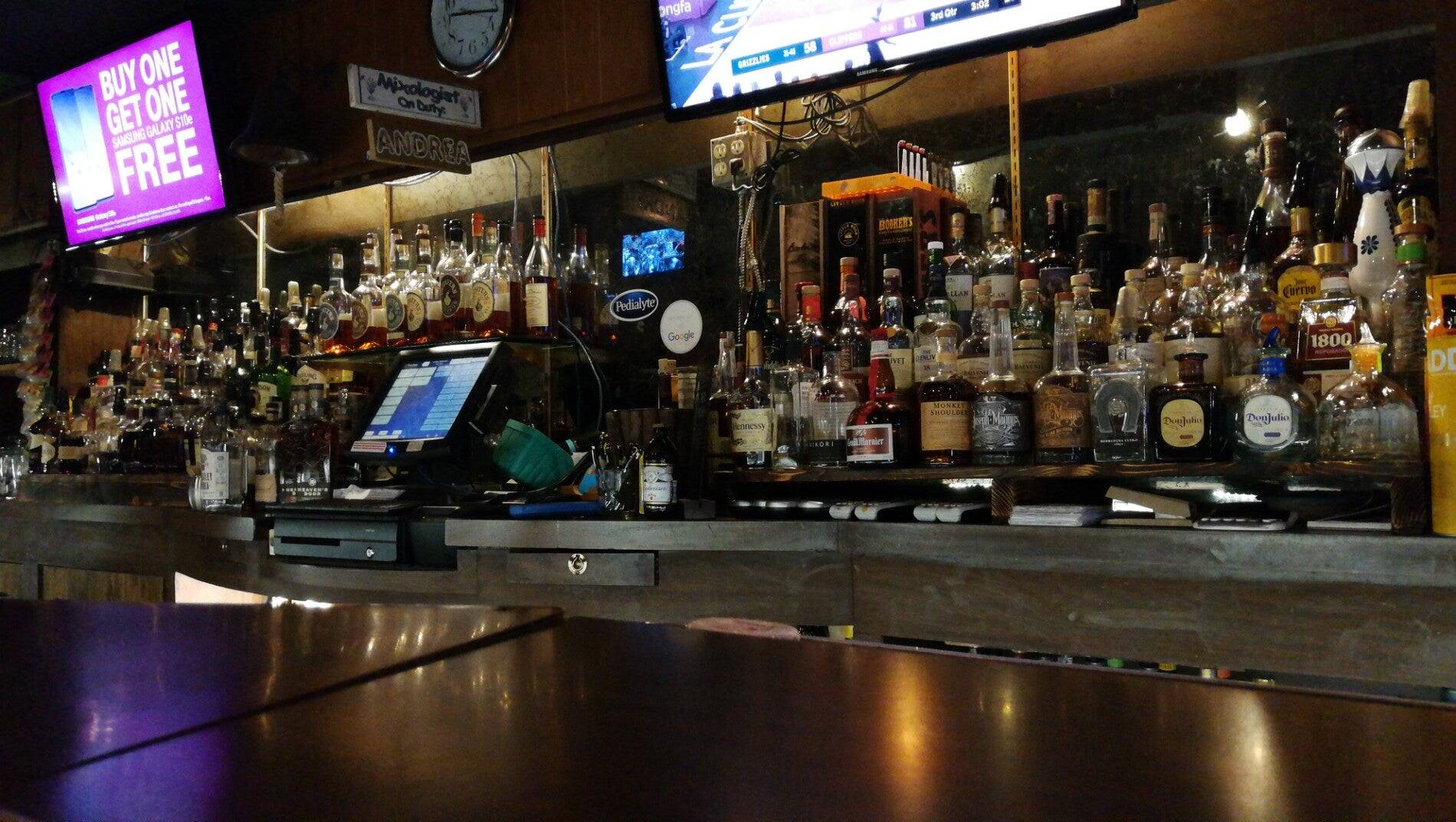 12-Nightlife-Spots-To-Experience-In-Azusa-California 12-nightlife-spots-to-experience-in-azusa-california