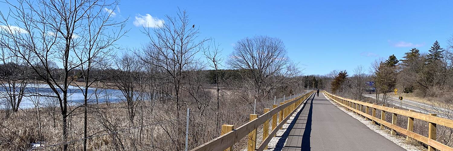 7-scenic-hikes-to-take-in-troy-michigan