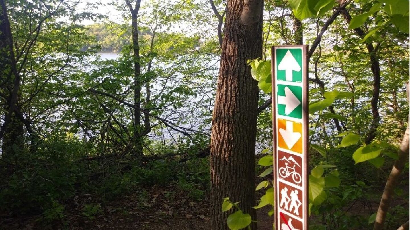 10-Scenic-Hikes-To-Take-In-Olathe-Kansas 10-scenic-hikes-to-take-in-olathe-kansas