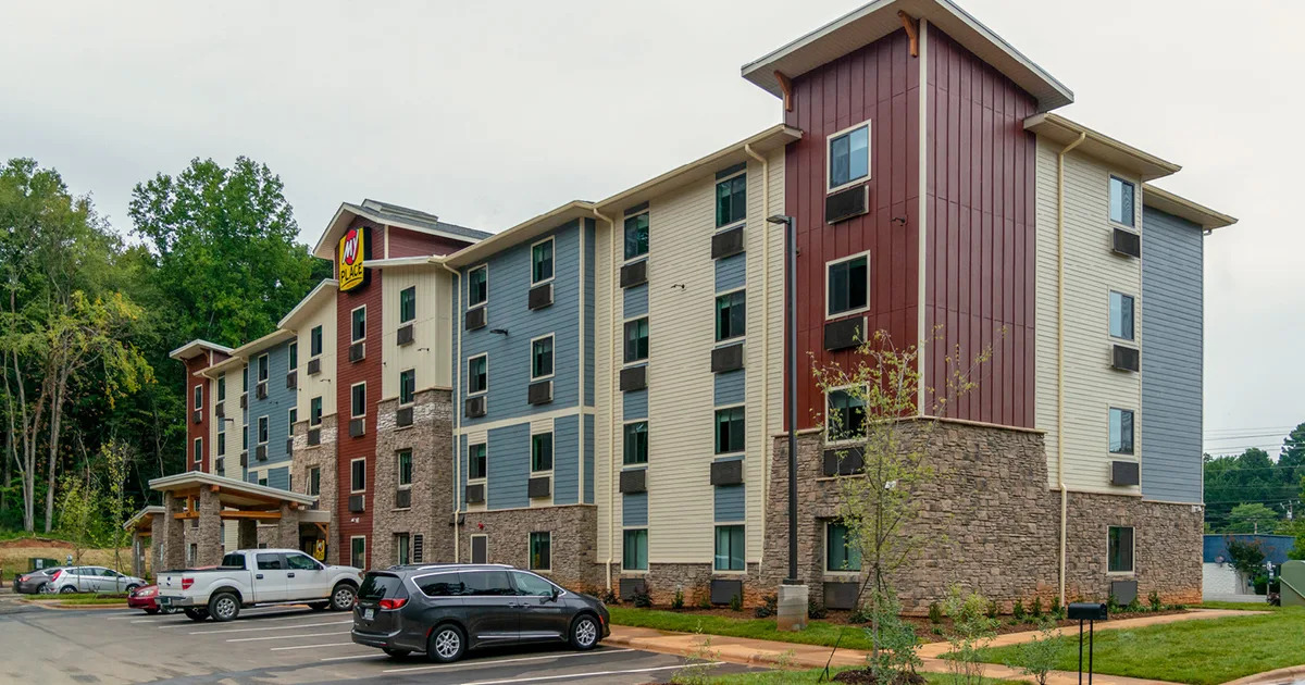 11-romantic-getaways-in-huntersville-north-carolina