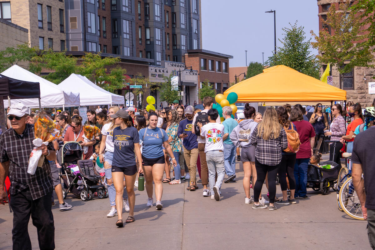 11-Vibrant-FestivalsEvents-To-Attend-In-Eau-Claire-Wisconsin 11-vibrant-festivals-events-to-attend-in-eau-claire-wisconsin