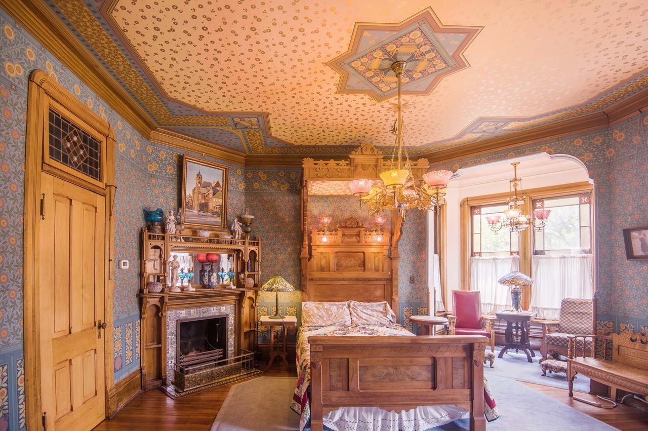 5-Romantic-Getaways-In-Iowa-City-Iowa 5-romantic-getaways-in-iowa-city-iowa
