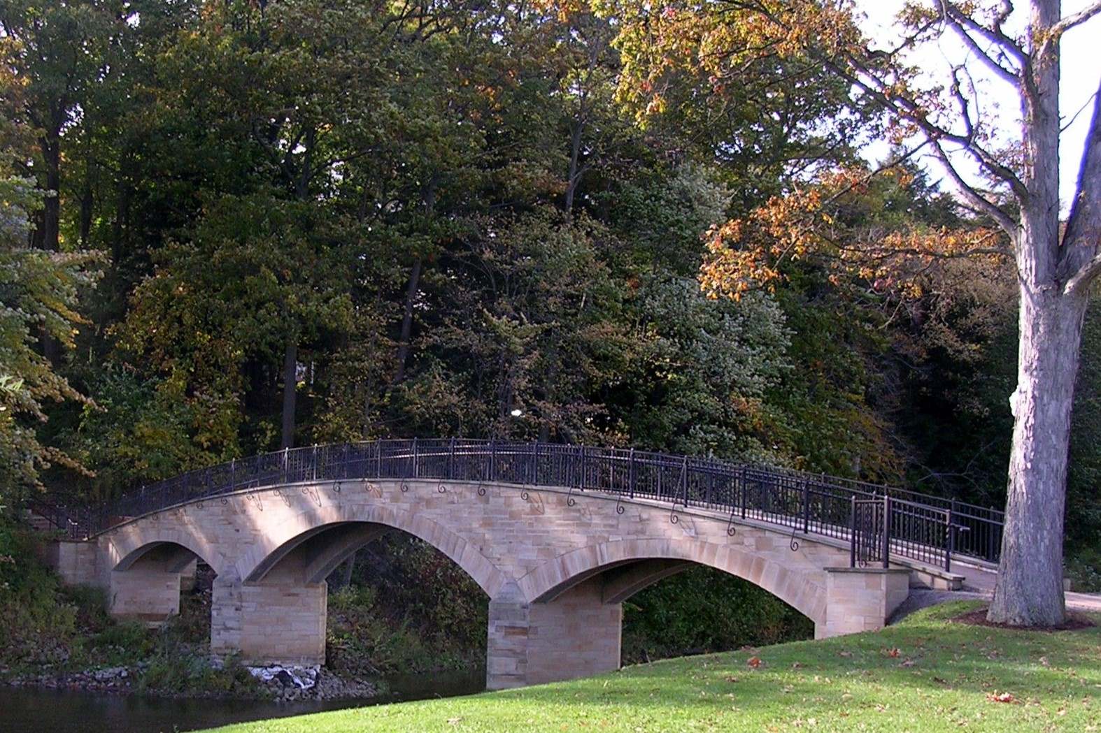 12-must-visit-places-in-grove-city