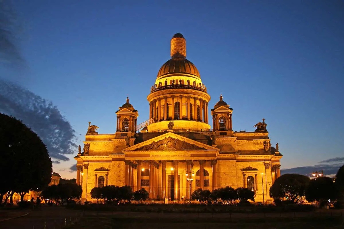 30-must-visit-places-in-st-petersburg