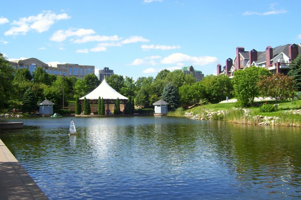 32-must-visit-places-in-edina