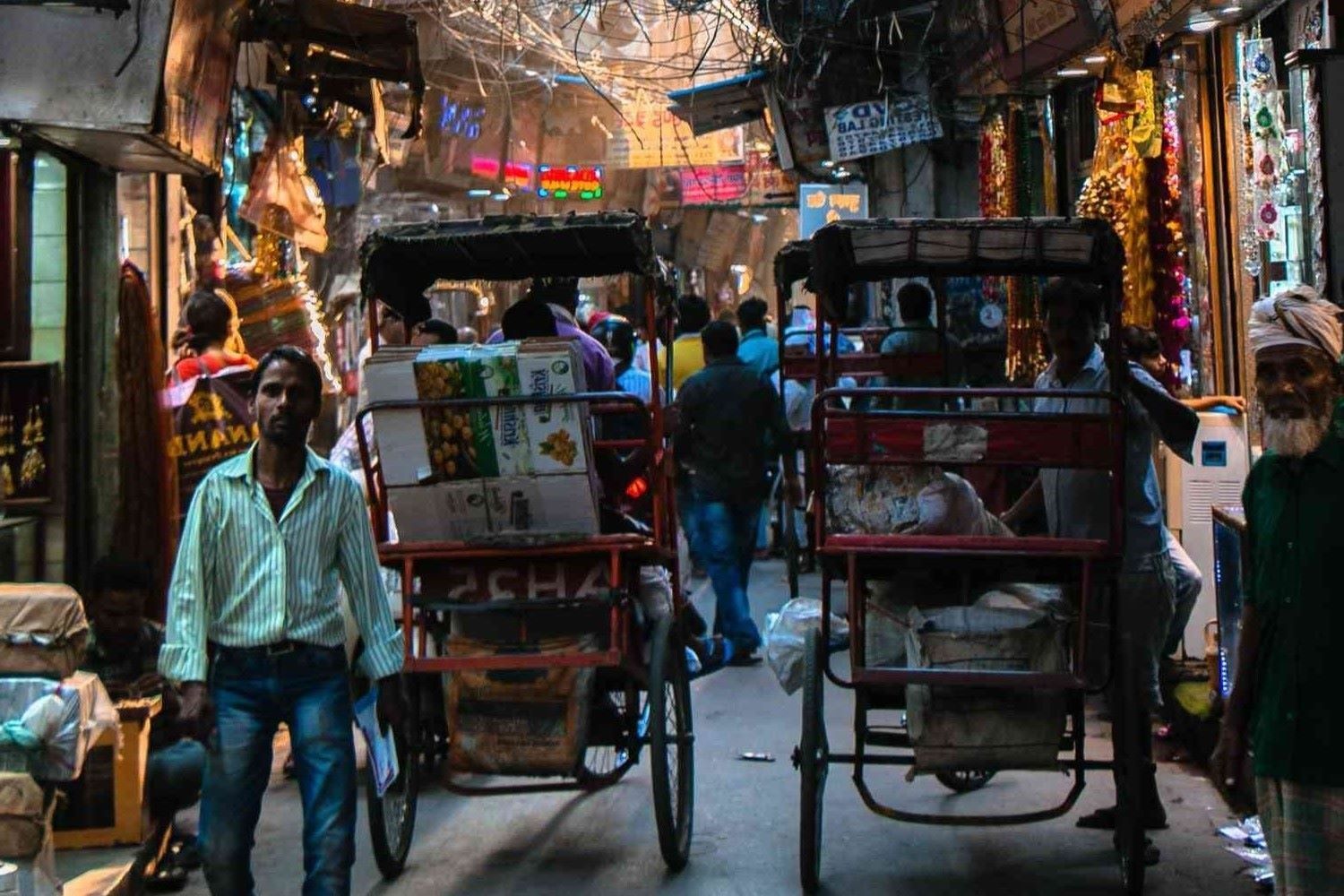 11-Surprising-Reasons-To-Explore-Chandni-Chowk-India8217s-Timeless-Market 11-surprising-reasons-to-explore-chandni-chowk-indias-timeless-market