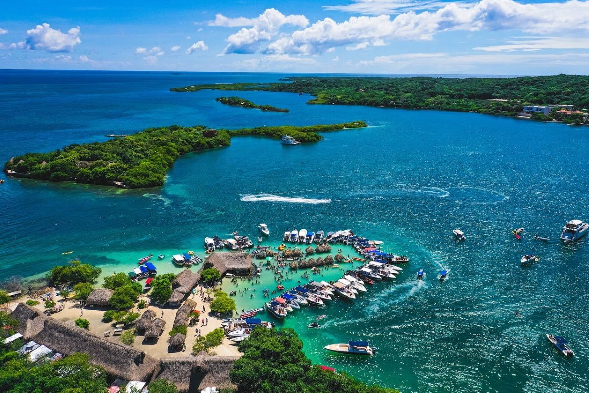 13-surprising-benefits-of-visiting-the-rosario-islands-at-least-once